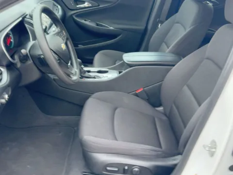 More photos of 2023 Chevrolet Malibu LT at Bonham Chrysler, TX