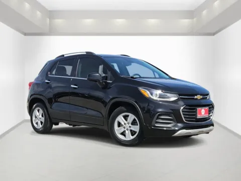 Black 2020 Chevrolet Trax LT for sale in Bonham, TX