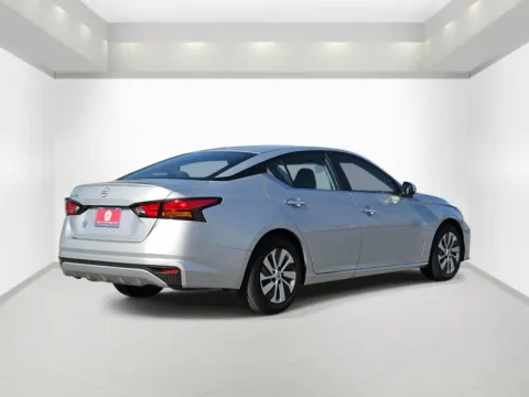 More photos of 2023 Nissan Altima 2.5 S at Bonham Chrysler, TX