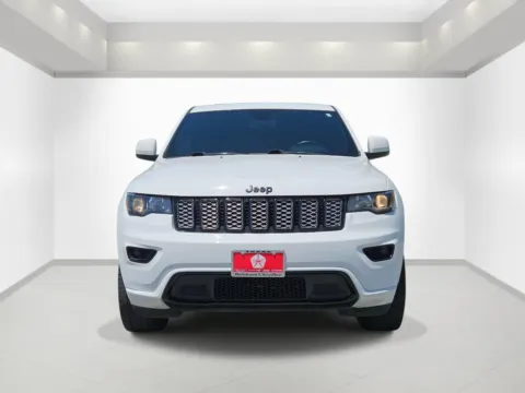 Photos of 2019 Jeep Grand Cherokee Altitude for sale in Bonham, TX at Bonham Chrysler