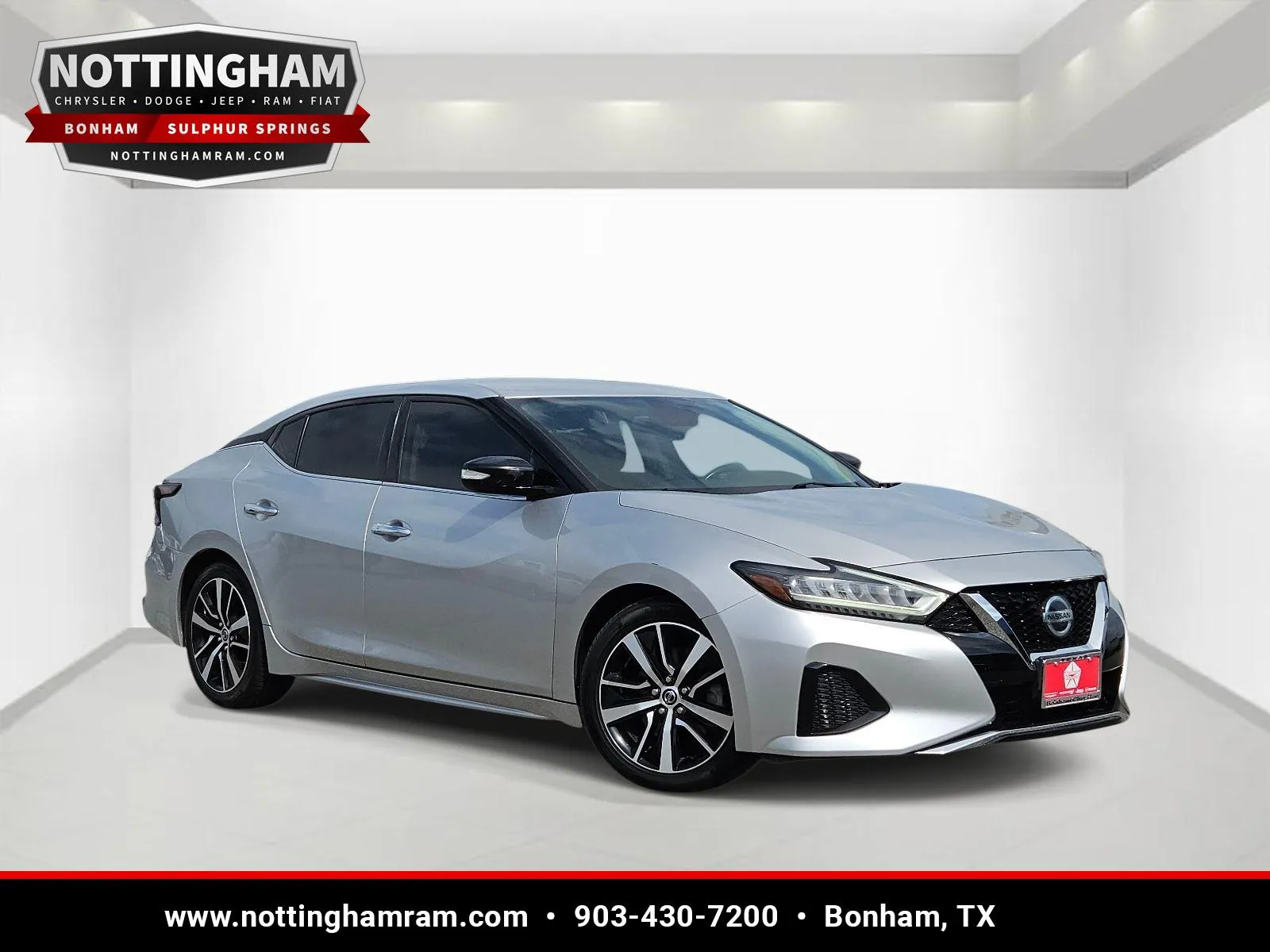2021 Nissan Maxima SV's photo