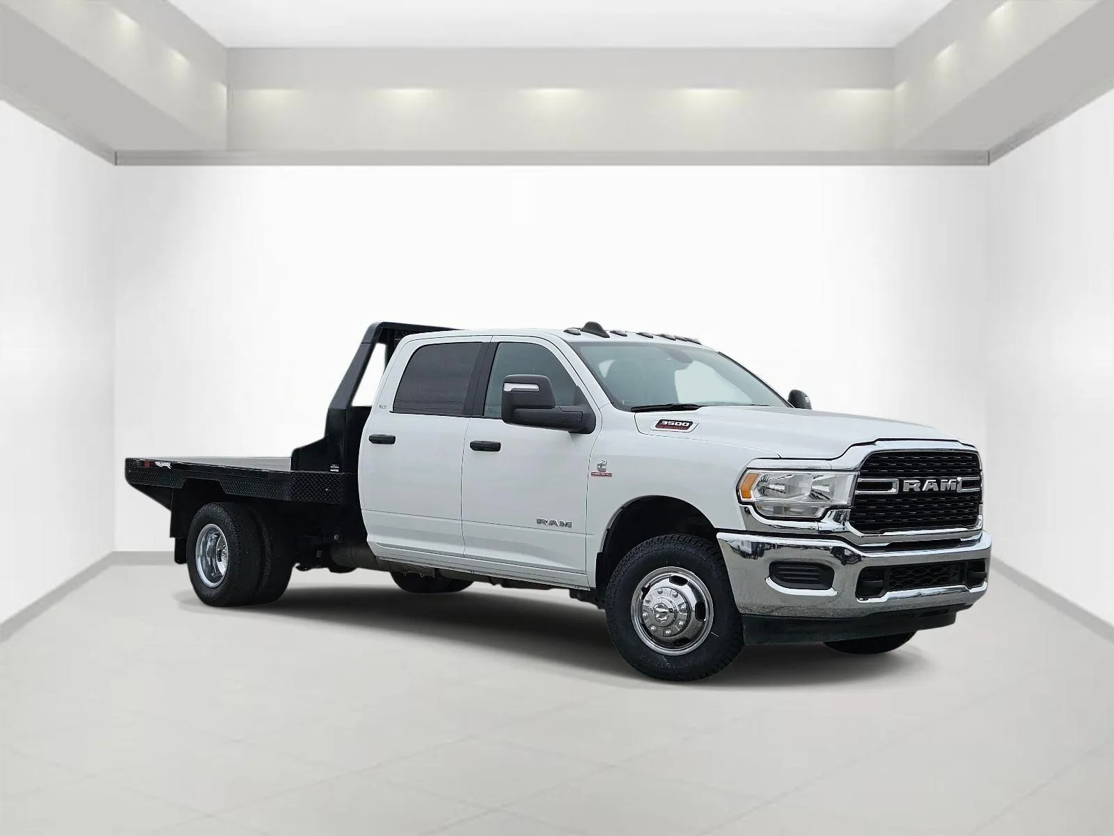 2024 RAM 3500 SLT 4X4 Crew Cab's photo