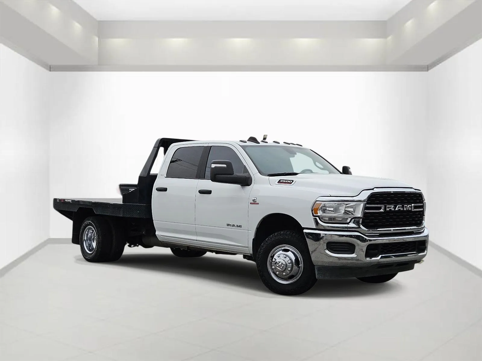2024 RAM 3500 SLT 4X4 Crew Cab's photo