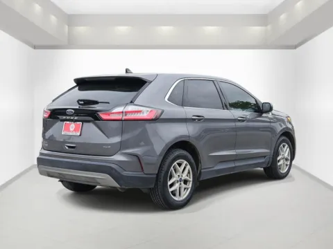 More photos of 2022 Ford Edge SEL at Bonham Chrysler, TX