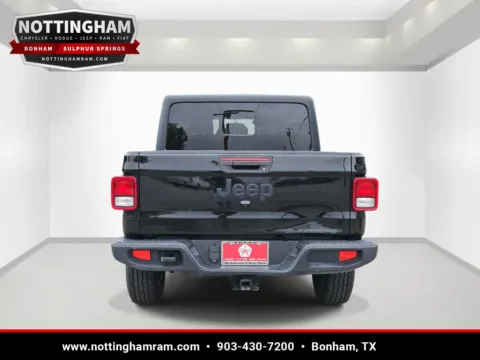 More photos of 2022 Jeep Gladiator Sport S at Bonham Chrysler, TX