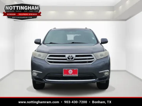 Photos of 2013 Toyota Highlander Plus for sale in Bonham, TX at Bonham Chrysler