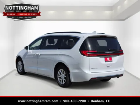 More photos of 2022 Chrysler Pacifica Touring L at Bonham Chrysler, TX