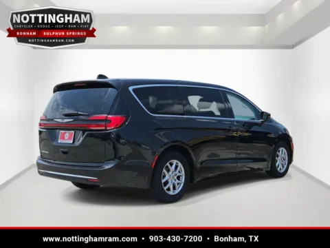 More photos of 2023 Chrysler Pacifica Touring L at Bonham Chrysler, TX