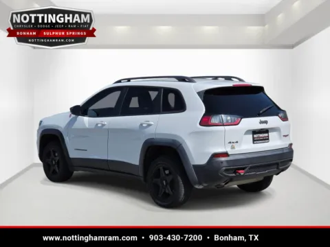 More photos of 2019 Jeep Cherokee Trailhawk at Bonham Chrysler, TX
