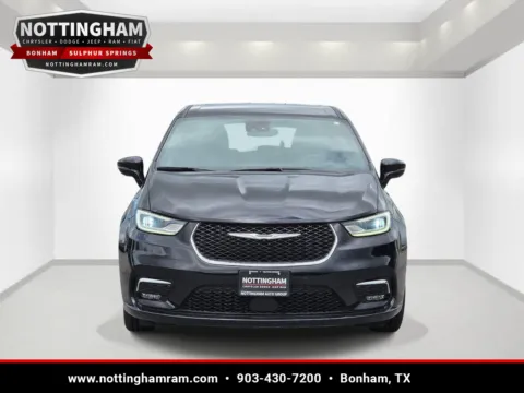 Photos of 2025 Chrysler Pacifica Select for sale in Bonham, TX at Bonham Chrysler