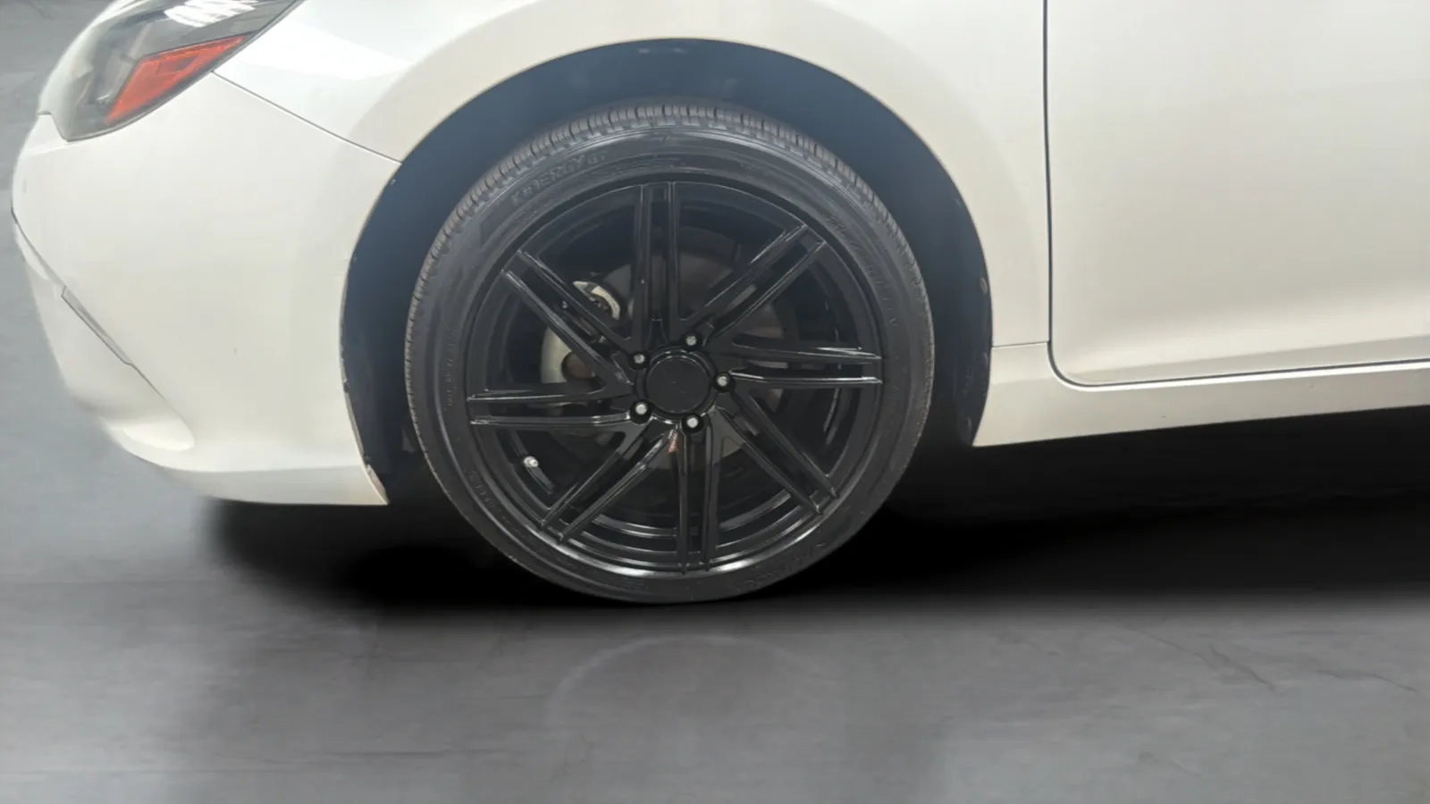 2017 Toyota Camry XSE - Photo 29