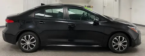More photos of 2021 Toyota Corolla LE at Ideal Cars - Main Street, AZ