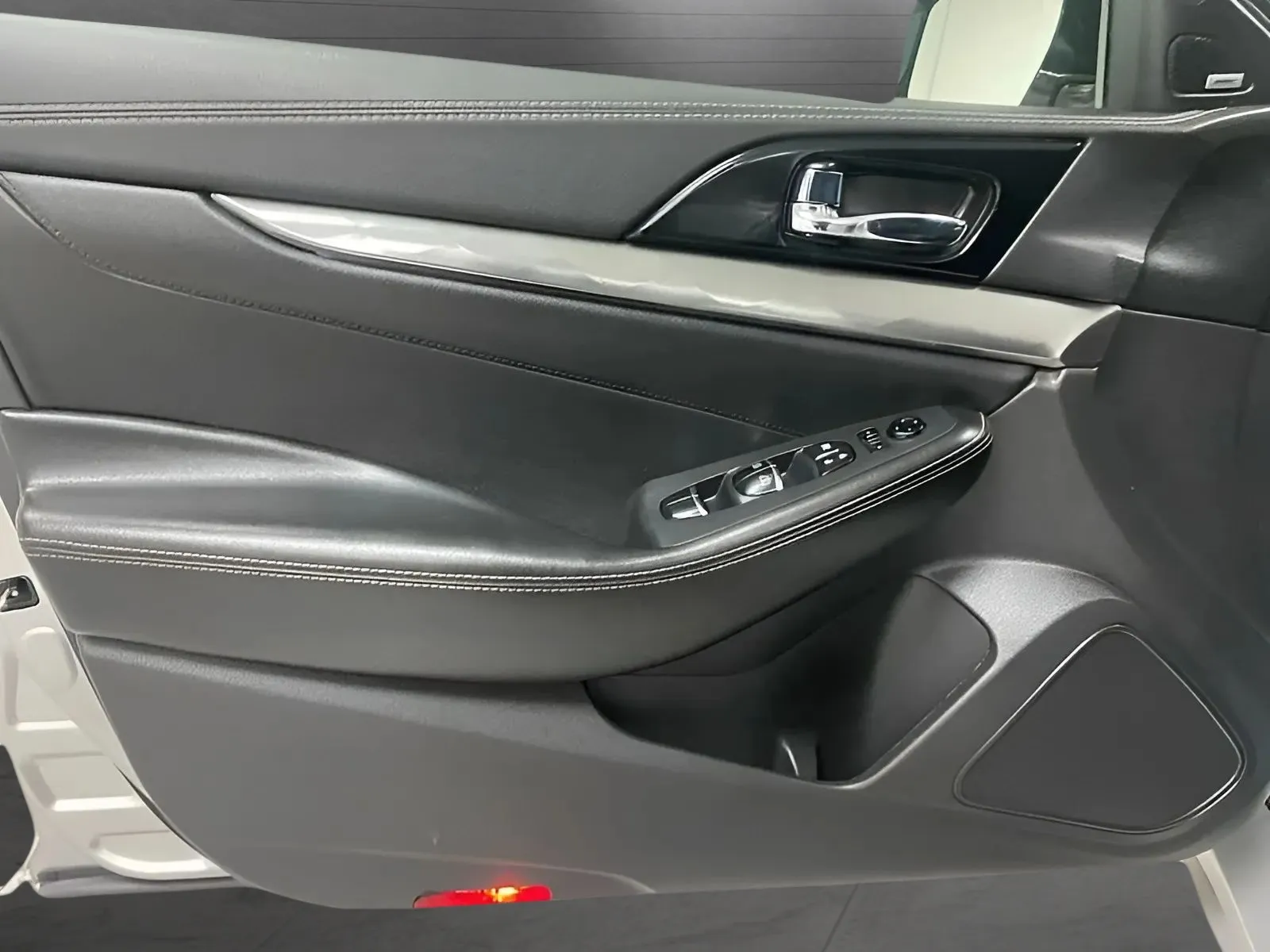 Nissan Maxima photo 9
