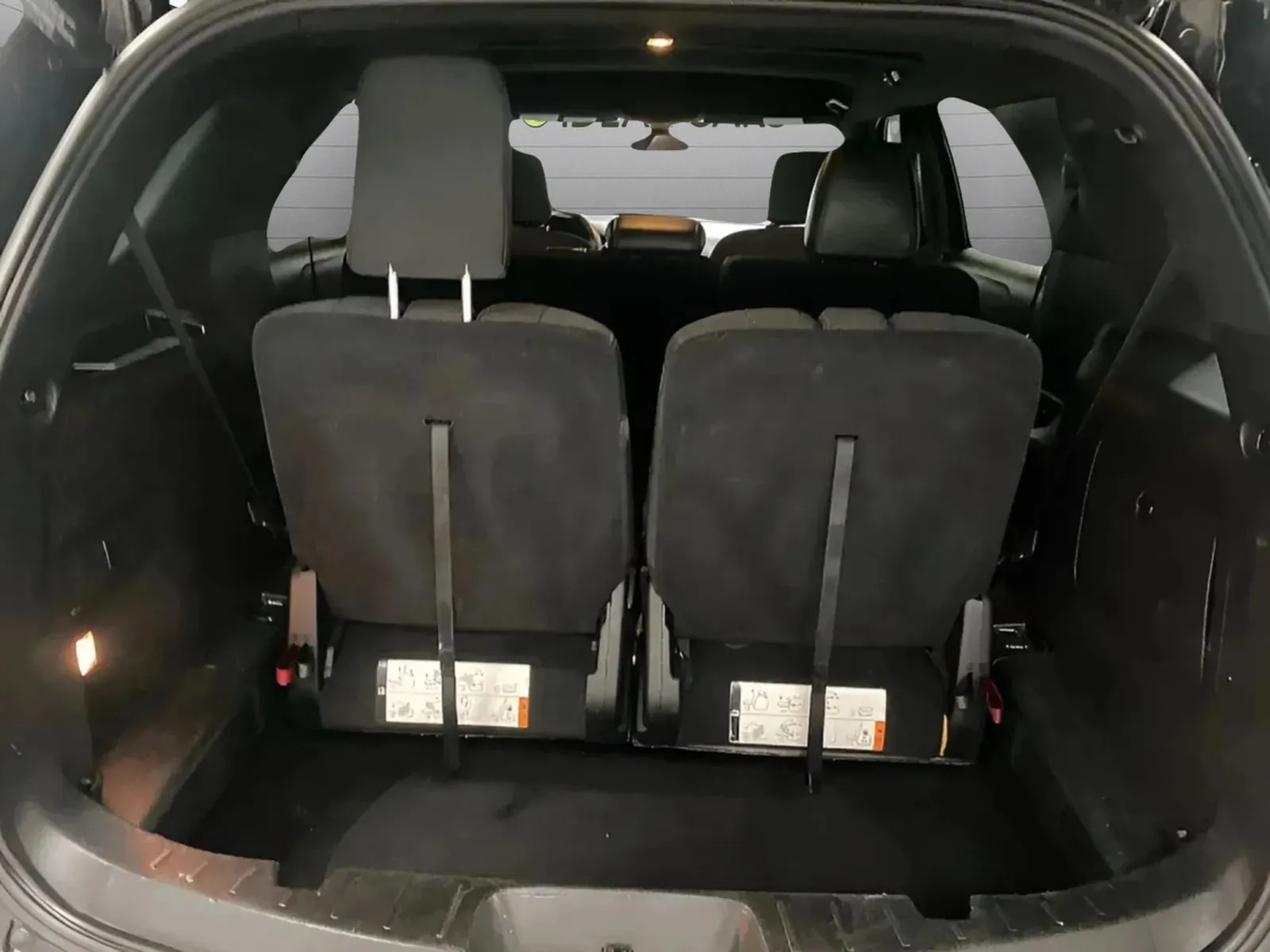 Ford Explorer photo 12
