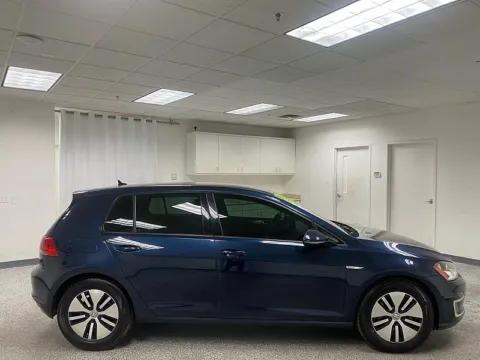 More photos of 2016 Volkswagen e-Golf SE at Ideal Cars - Main Street, AZ