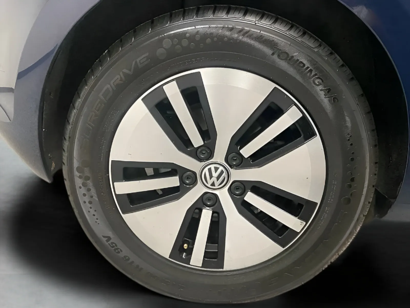 2016 Volkswagen e-Golf e-Golf SE - Photo 27