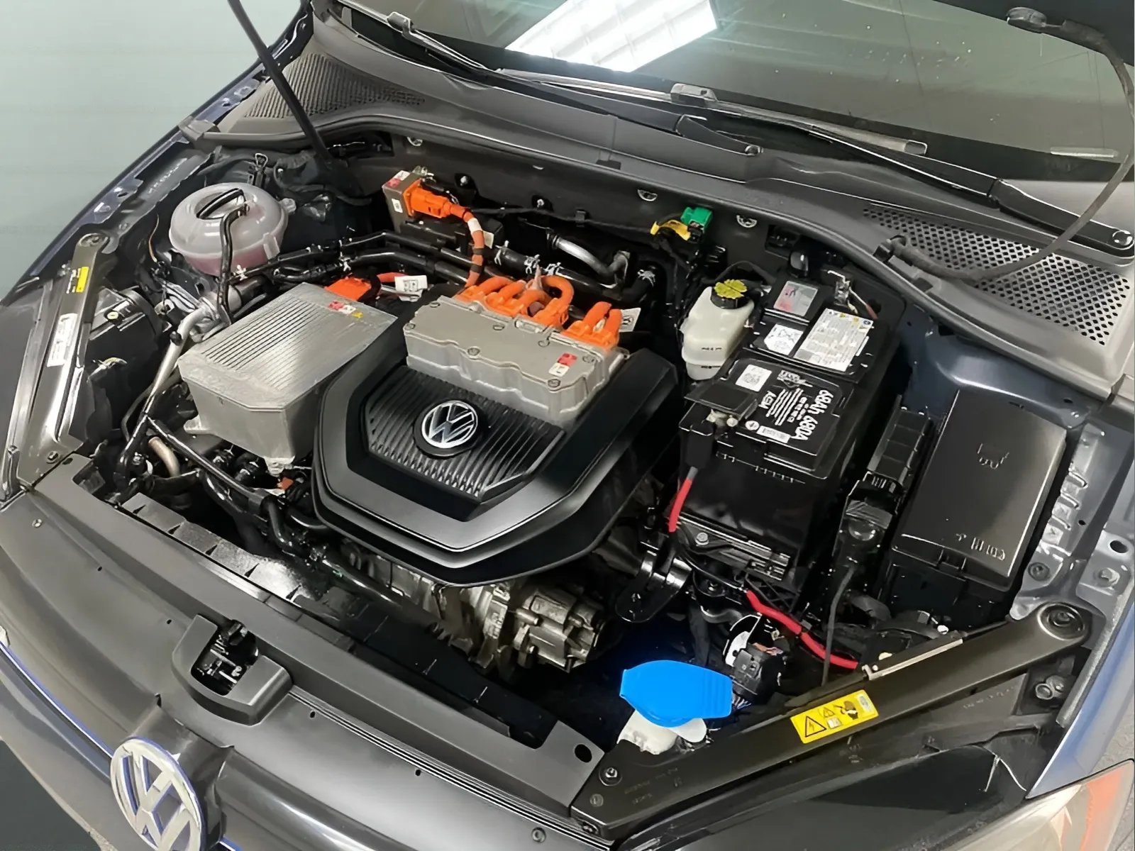 2016 Volkswagen e-Golf e-Golf SE - Photo 16