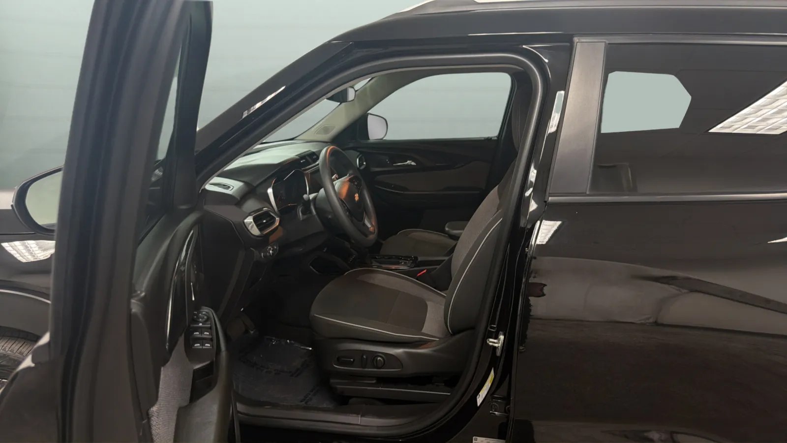 2023 Chevrolet TrailBlazer LT - Photo 21