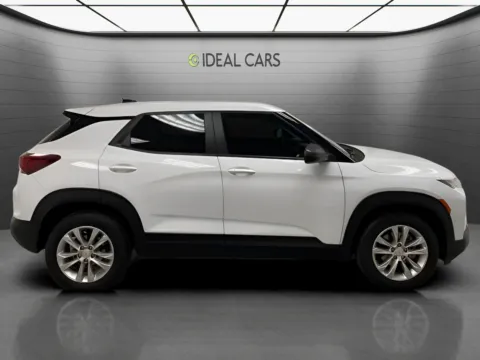 More photos of 2021 Chevrolet Trailblazer LS at Ideal Cars - Main Street, AZ