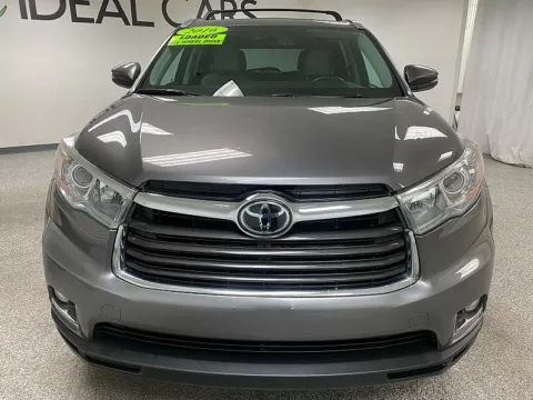 Photos of 2016 Toyota Highlander Limited Platinum for sale in Mesa, AZ at Ideal Cars - Main Street