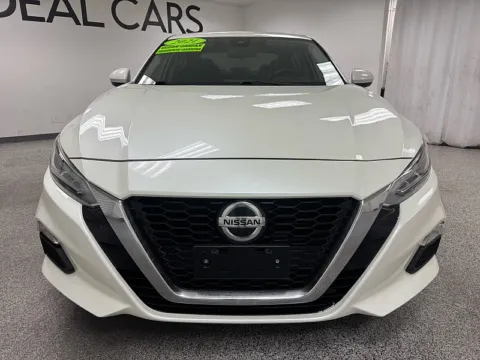 Photos of 2021 Nissan Altima 2.5 SV for sale in Mesa, AZ at Ideal Cars - Main Street