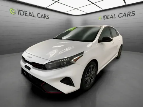 White 2023 Kia Forte LXS for sale in Mesa, AZ