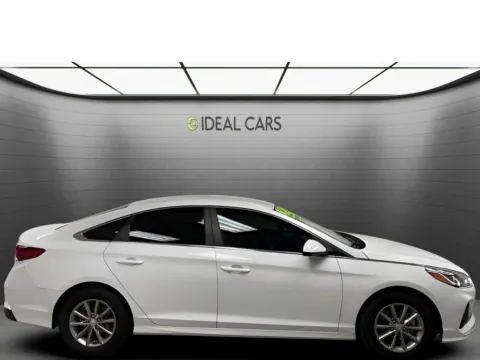 More photos of 2019 Hyundai Sonata SE at Ideal Cars - Main Street, AZ