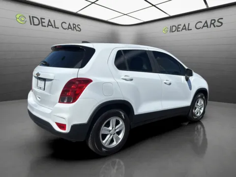 More photos of 2021 Chevrolet Trax LS at Ideal Cars - Main Street, AZ