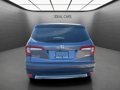 More photos of 2020 Honda Pilot EX-L at Ideal Cars - Main Street, AZ