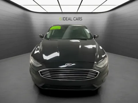 Photos of 2020 Ford Fusion 4d Sedan AWD SE for sale in Mesa, AZ at Ideal Cars - Main Street