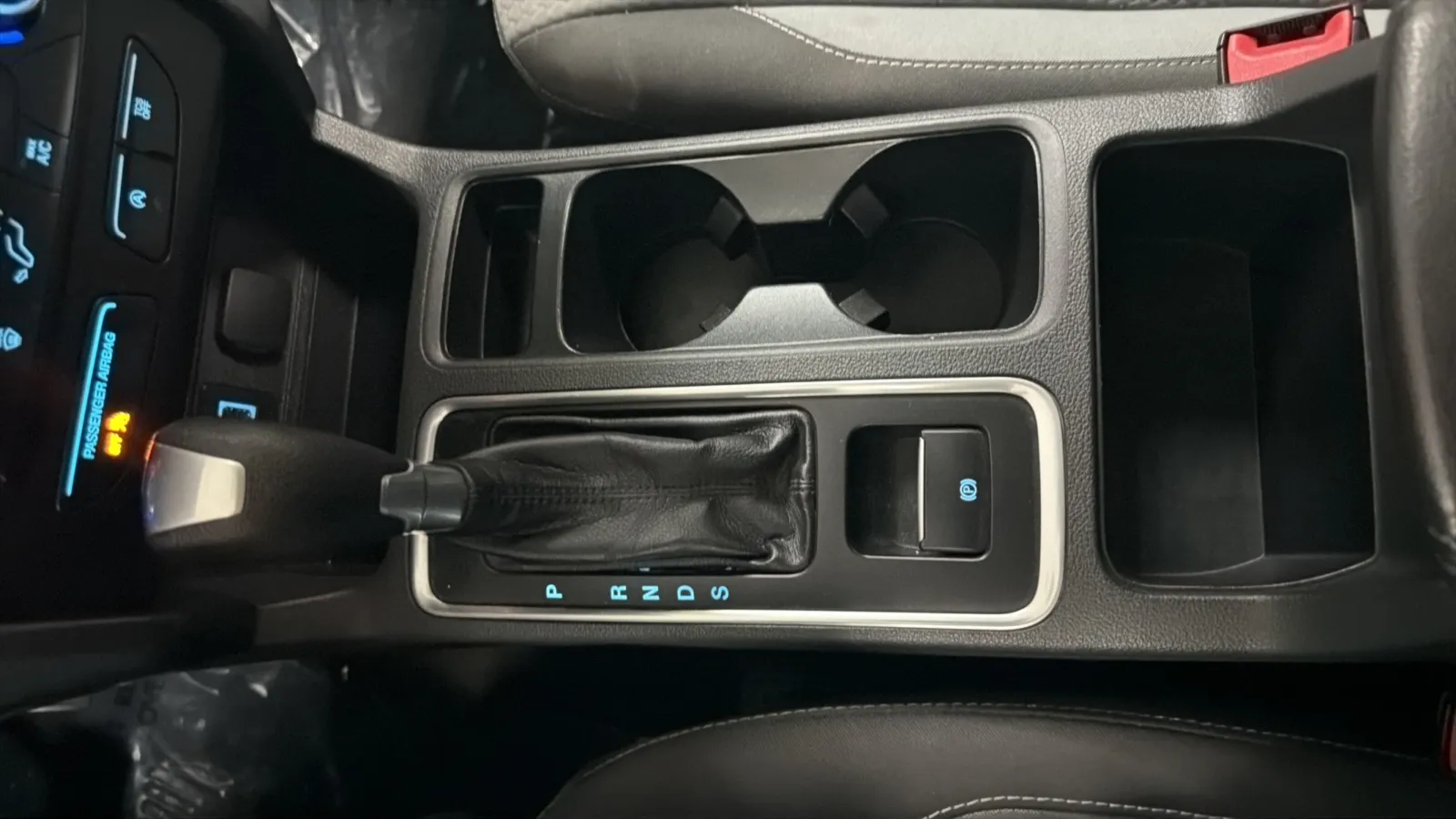 Ford Escape photo 12