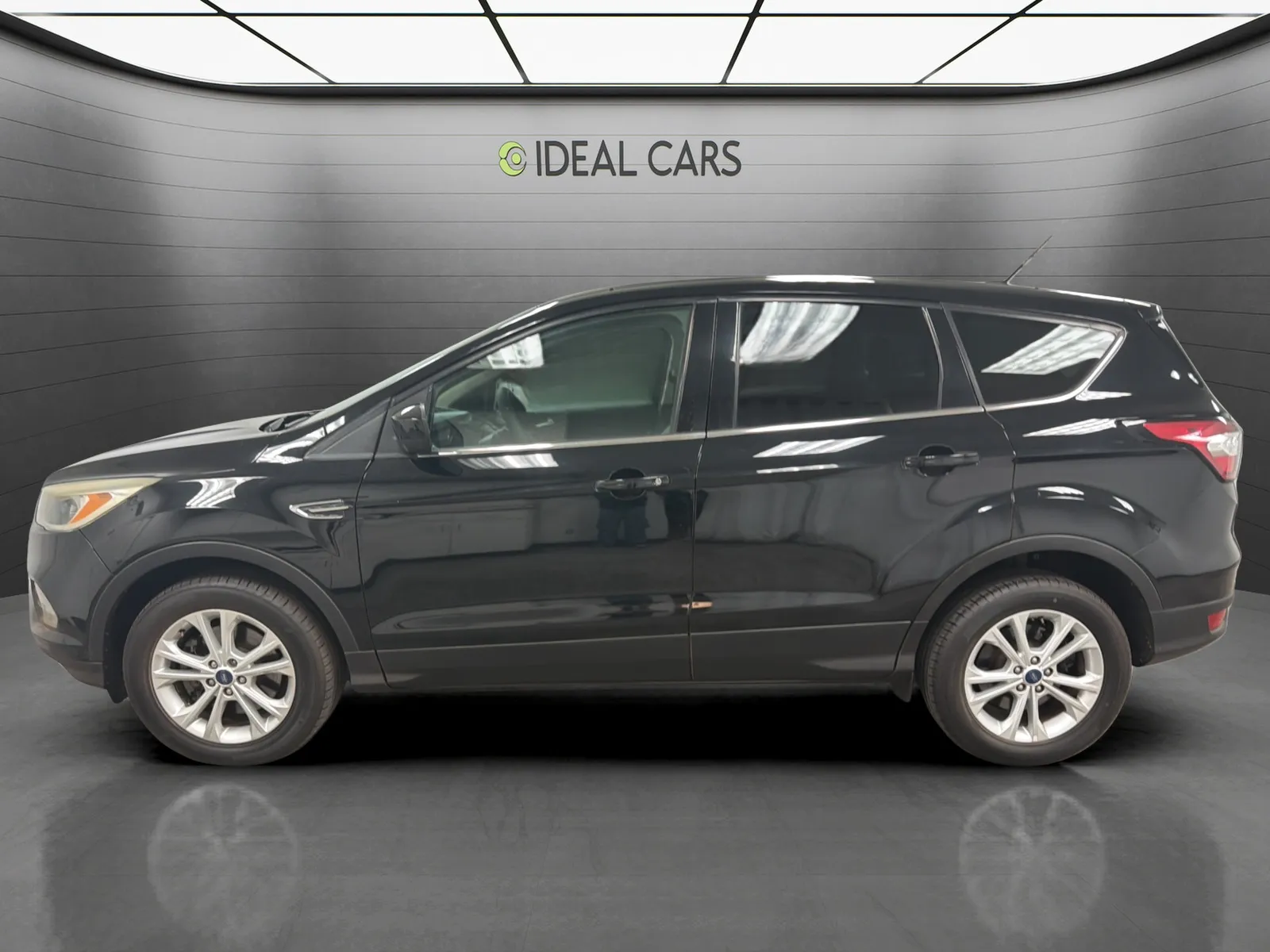 Ford Escape photo 8