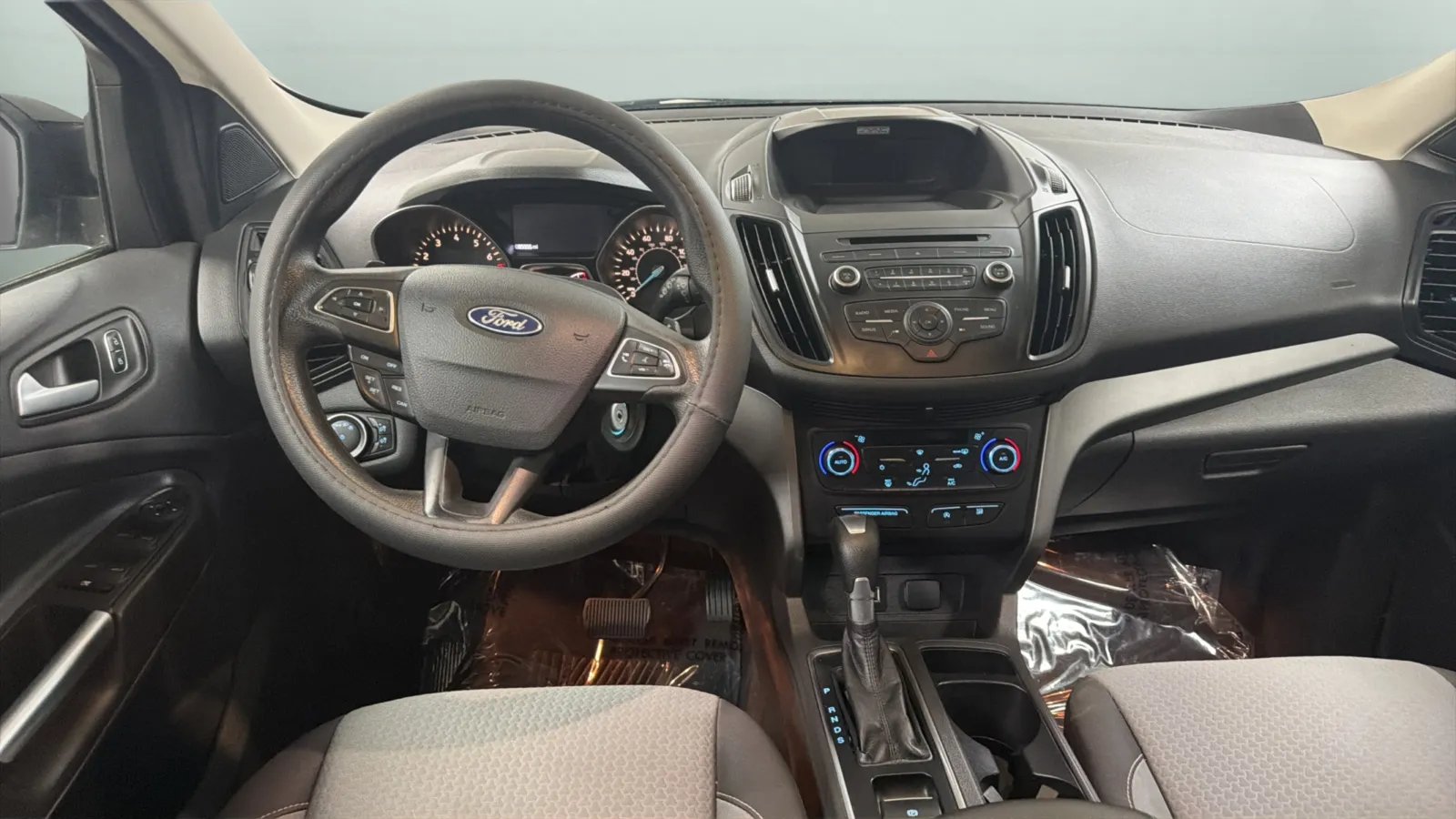 Ford Escape photo 10
