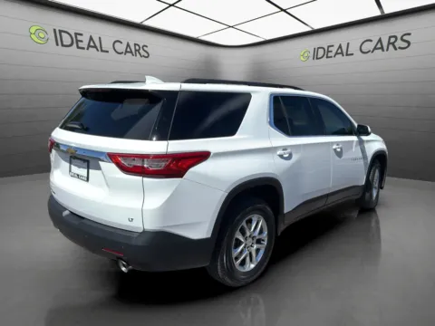 More photos of 2020 Chevrolet Traverse LT Cloth at Ideal Cars - Main Street, AZ