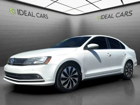 White 2016 Volkswagen Jetta Hybrid SEL Premium for sale in Mesa, AZ