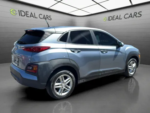 More photos of 2021 Hyundai KONA SE at Ideal Cars - Main Street, AZ