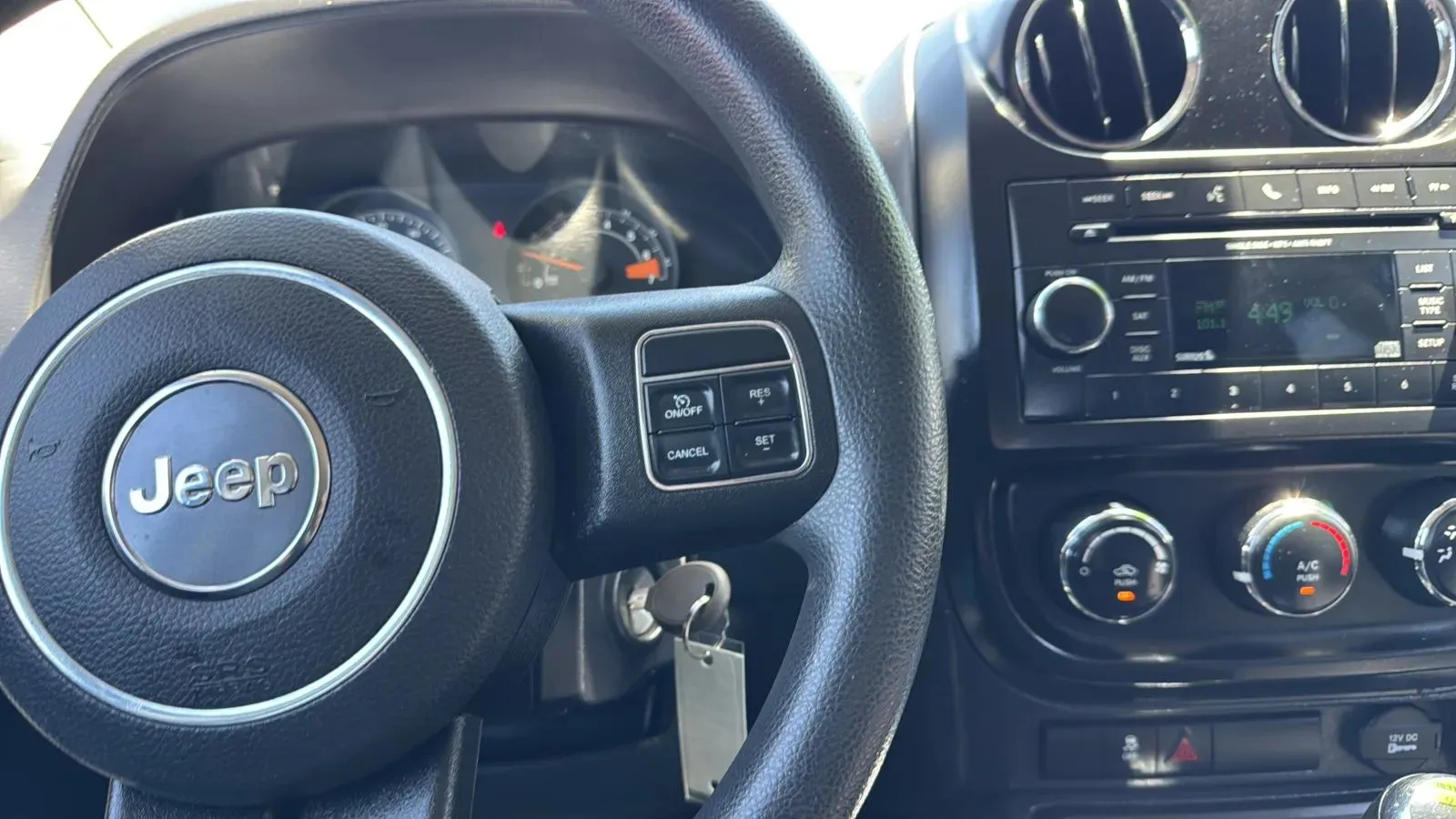 Jeep Compass photo 29