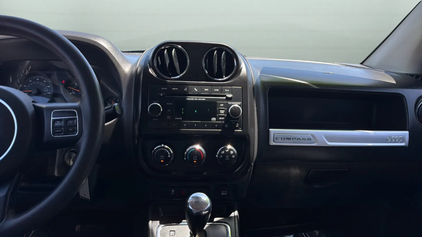 Jeep Compass photo 21