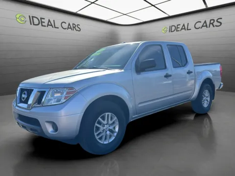 Silver 2017 Nissan Frontier SV V6 for sale in Mesa, AZ