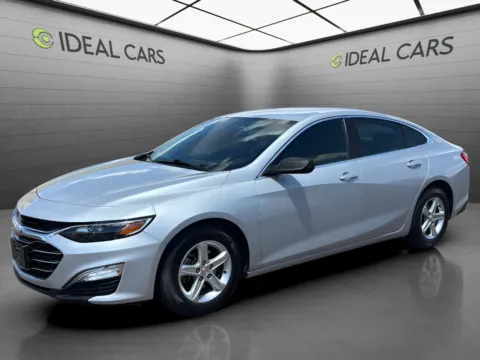 Silver 2019 Chevrolet Malibu LS for sale in Mesa, AZ