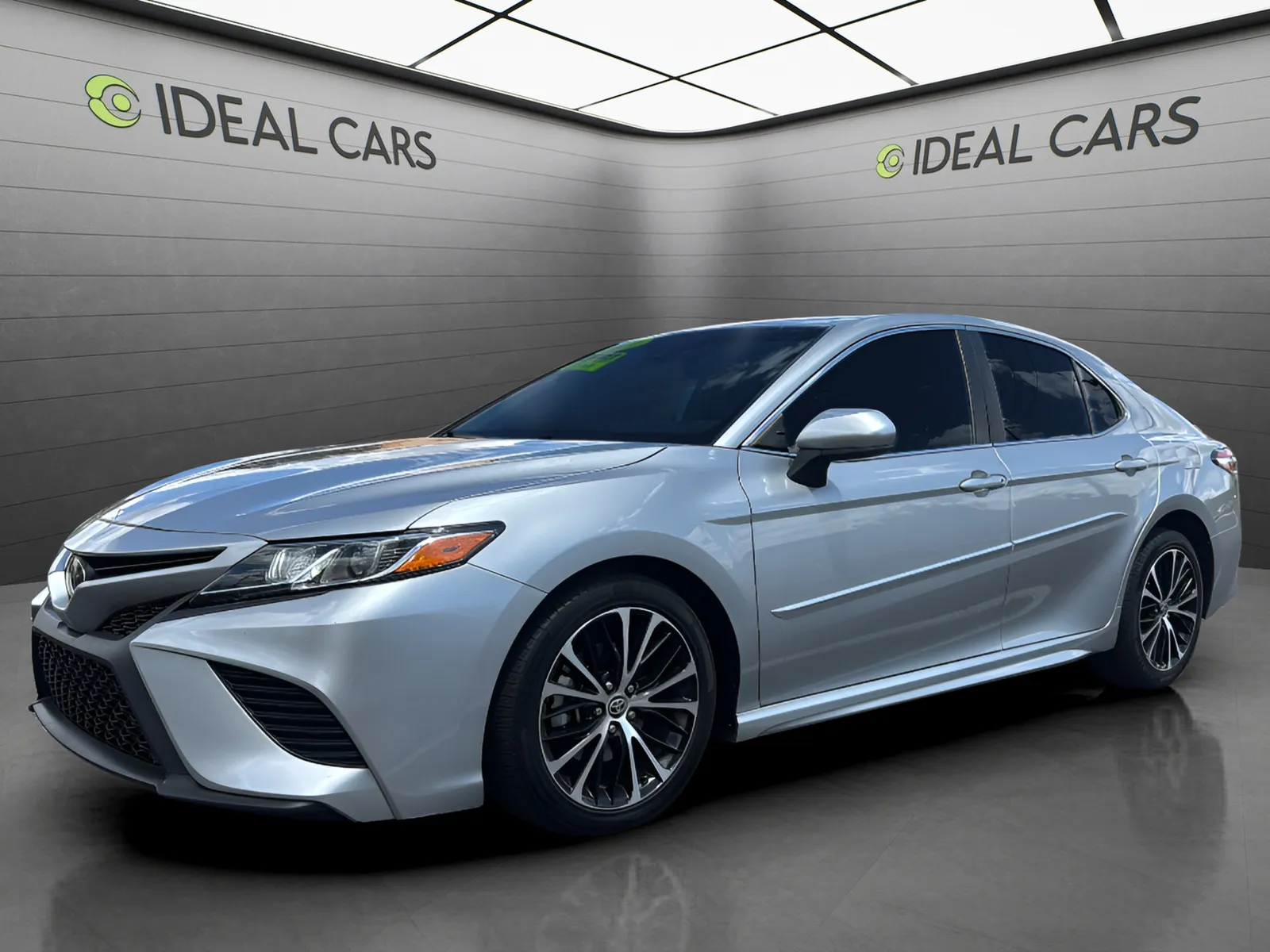 Silver 2020 Toyota Camry SE for sale in Mesa, AZ