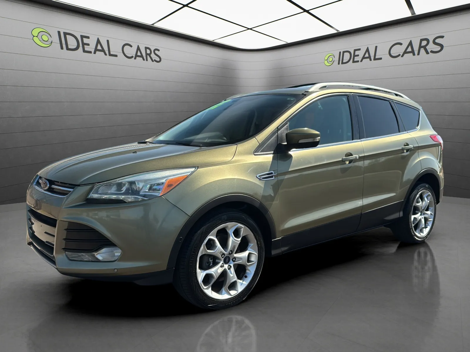 2013 Ford Escape Titanium's photo