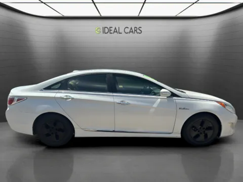 More photos of 2012 Hyundai SONATA Hybrid at Ideal Cars - Main Street, AZ