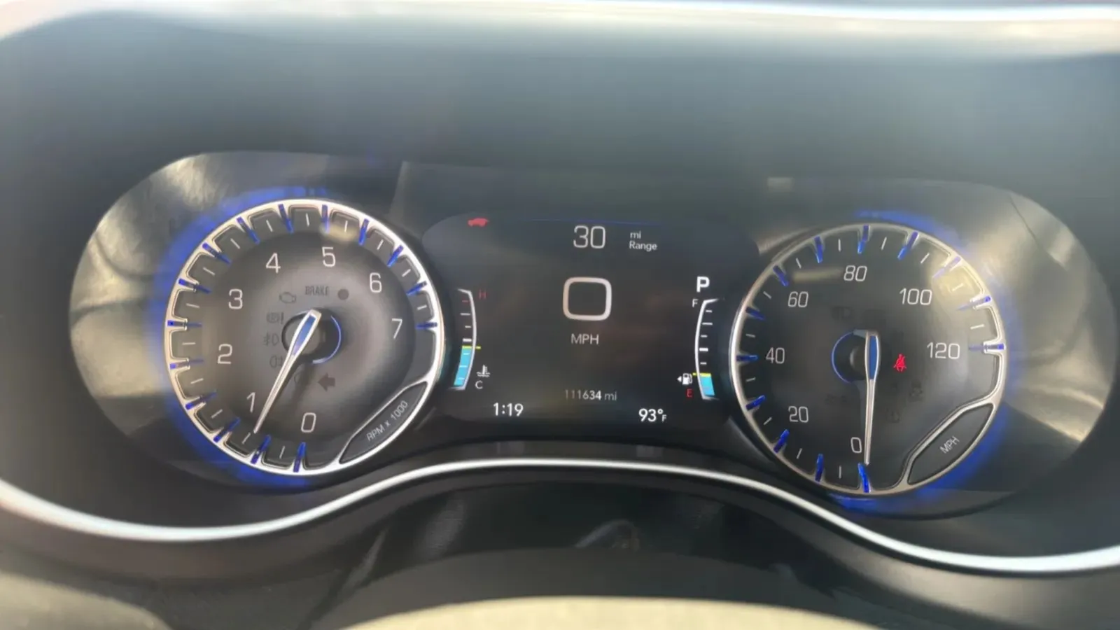 Chrysler Pacifica photo 33