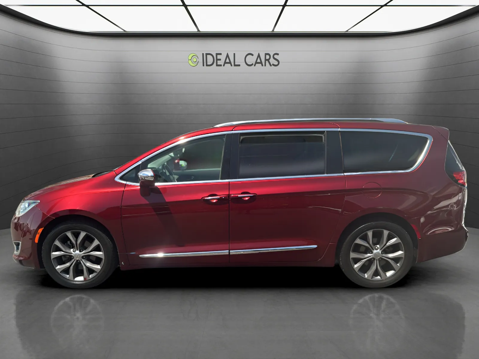 Chrysler Pacifica photo 9