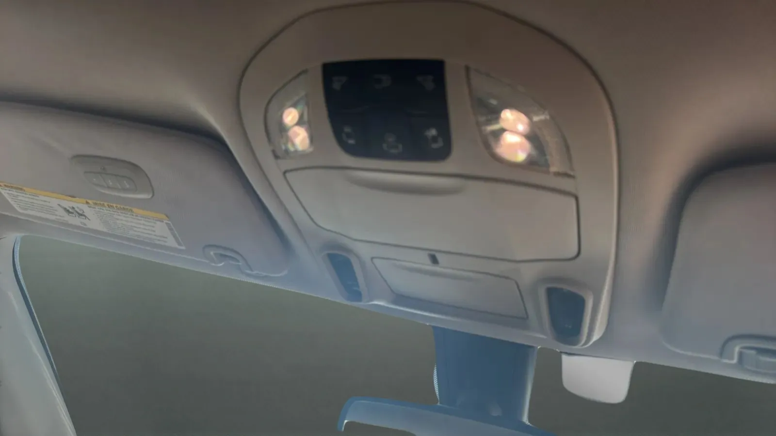 Chrysler Pacifica photo 24