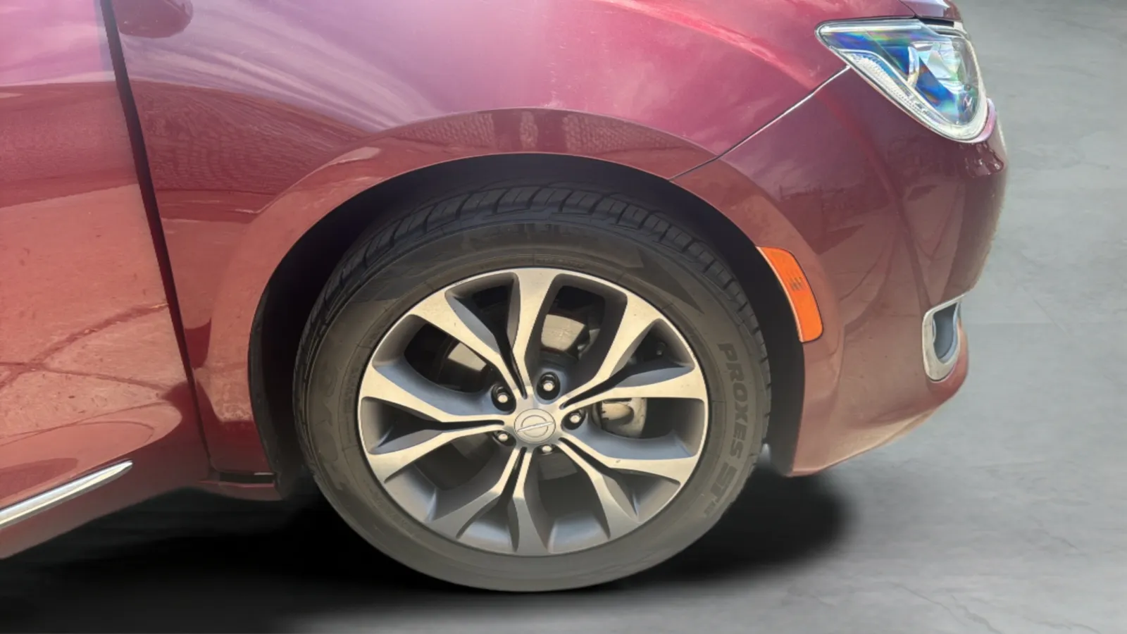 Chrysler Pacifica photo 46