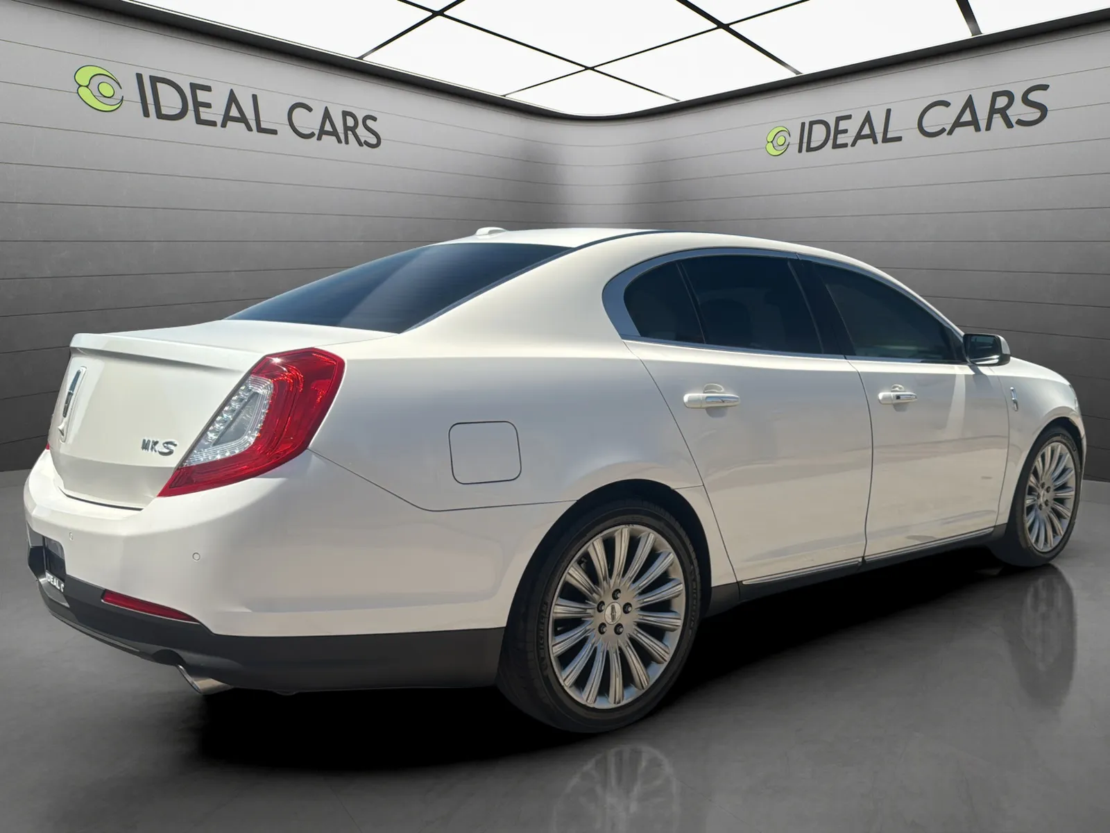 2014 Lincoln MKS FWD's photo