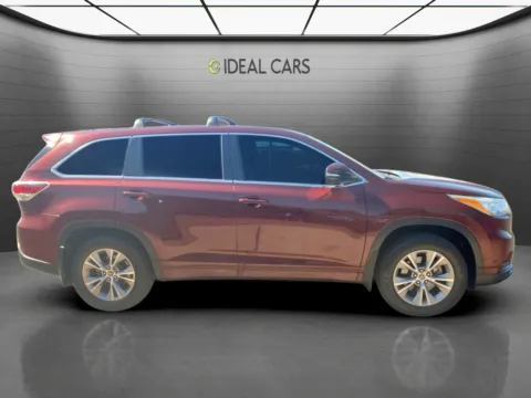More photos of 2016 Toyota Highlander LE Plus at Ideal Cars - Main Street, AZ
