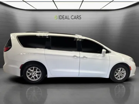 More photos of 2021 Chrysler Pacifica Touring L at Ideal Cars - Main Street, AZ